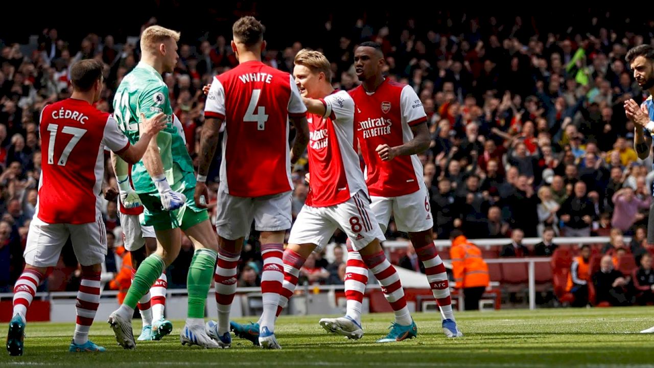 ปืนบุกเจ๊าสปอร์ติ้งสุดมัน