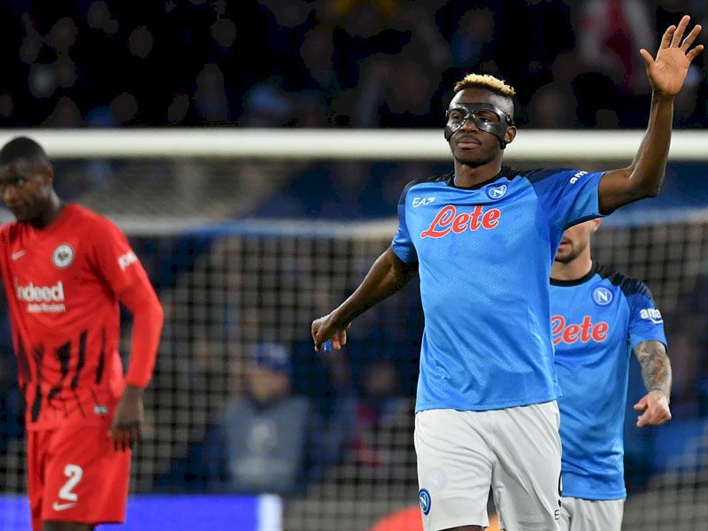 นาโปลีเปิดบ้านชนะ แฟร้งค์เฟิร์ต 3-0 ศึกชปล.