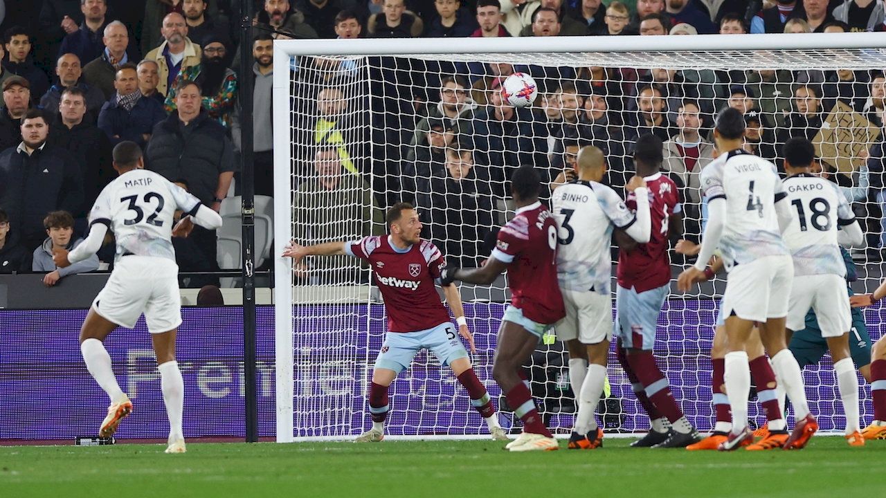 หงส์บุกแซงค้อน 2-1 มาติปโขกชัย