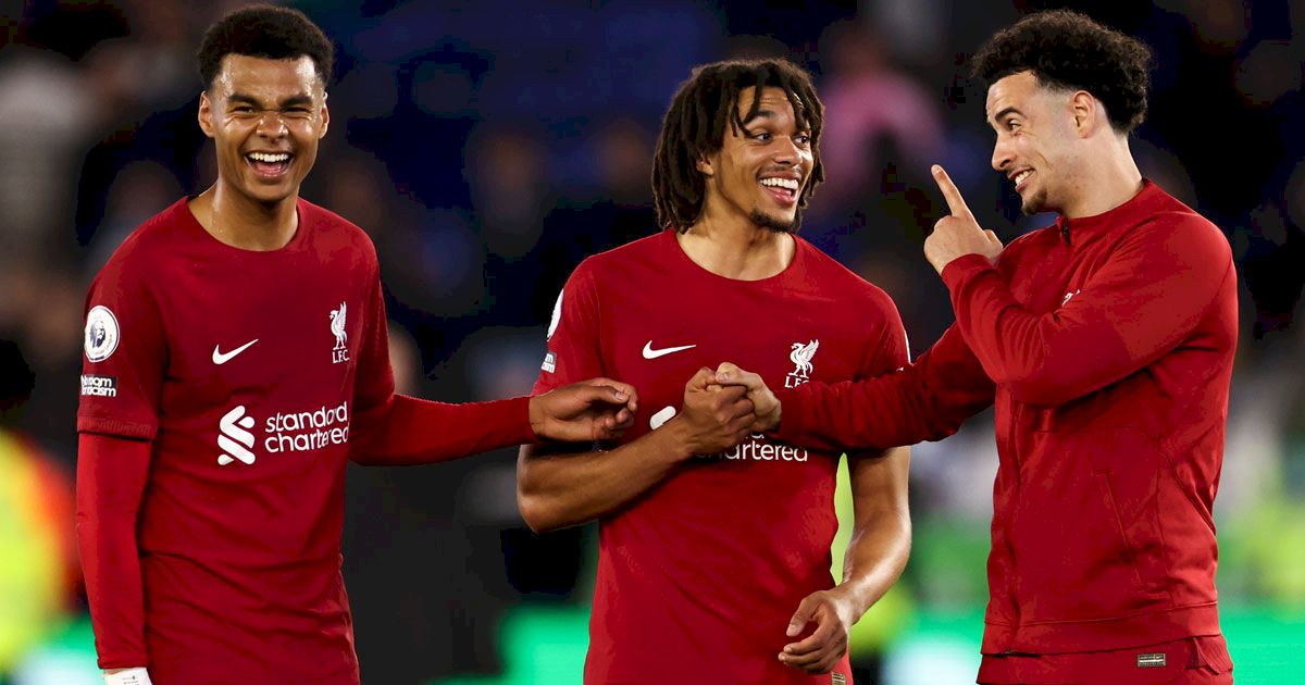 โจนส์เบิ้ลหงส์ดีดจิ้งจอก 3-0 จี้ ผีแต้มเดียว