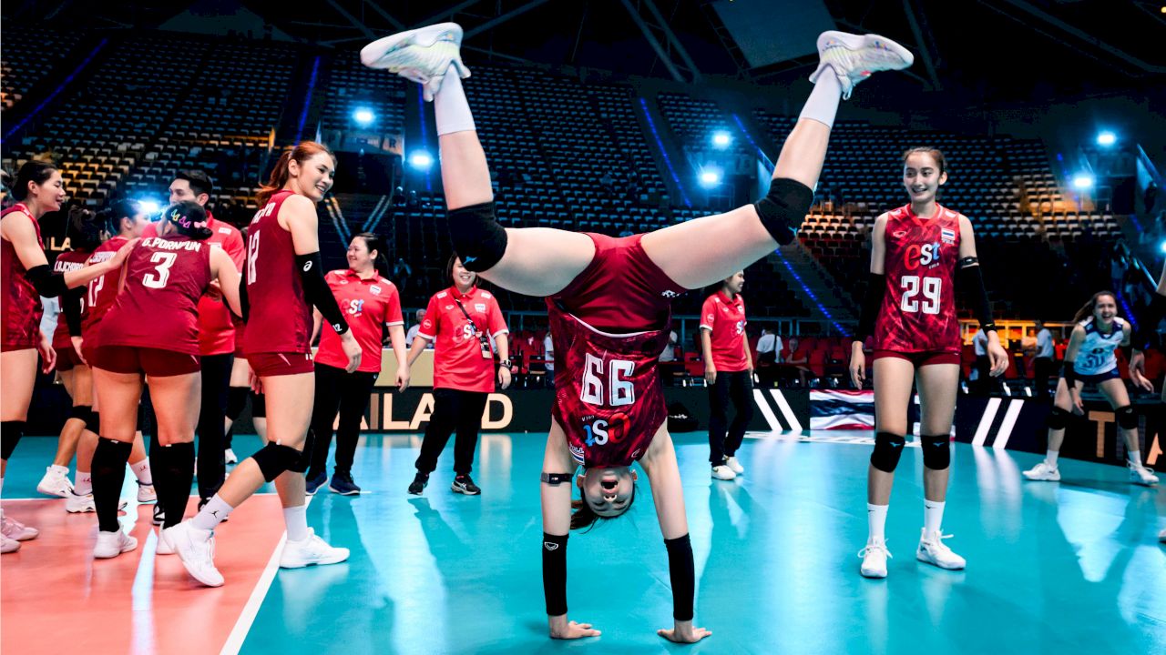 ร้อนแรงต่อเนื่อง!!! นักตบสาวทีมชาติไทย ชนะ สโลวีเนีย 3 : 0 เซต