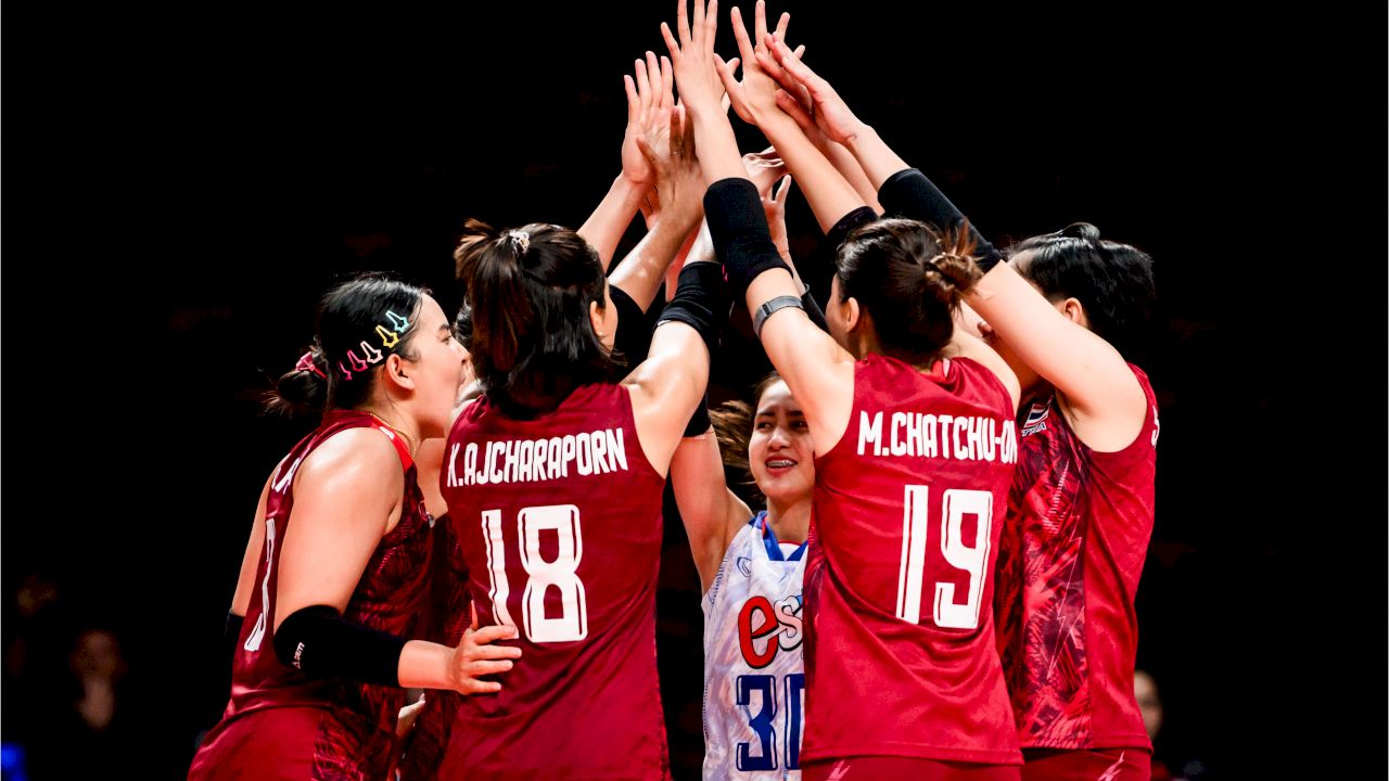 ร้อนแรงต่อเนื่อง!!! นักตบสาวทีมชาติไทย ชนะ สโลวีเนีย 3 : 0 เซต