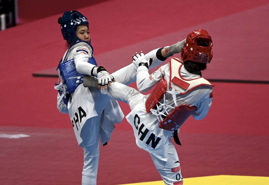 สะใจ!!! "น้องเทนนิส" ชนะเจ้าภาพ คว้าเหรียญทองแรกให้กับทัพนักกีฬาไทย ในเอเชี่ยนเกมส์ ครั้งที่ 19