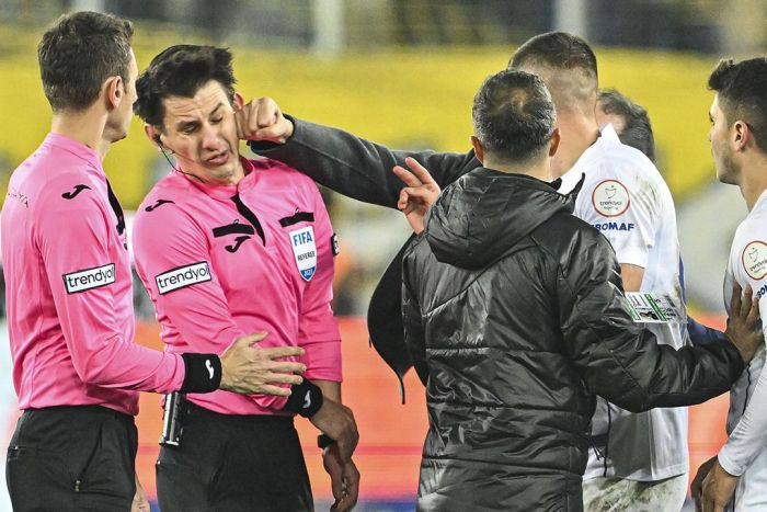 อัปยศ! ปธ.ทีมลีกตุรกี ซัดหน้ากรรมการตาปูด