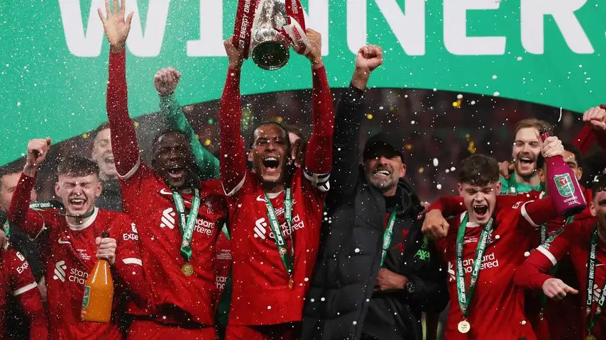 สุดในรุ่น! หงส์ ปูทาง 4 แชมป์ หลังคว้าบาวคัพ