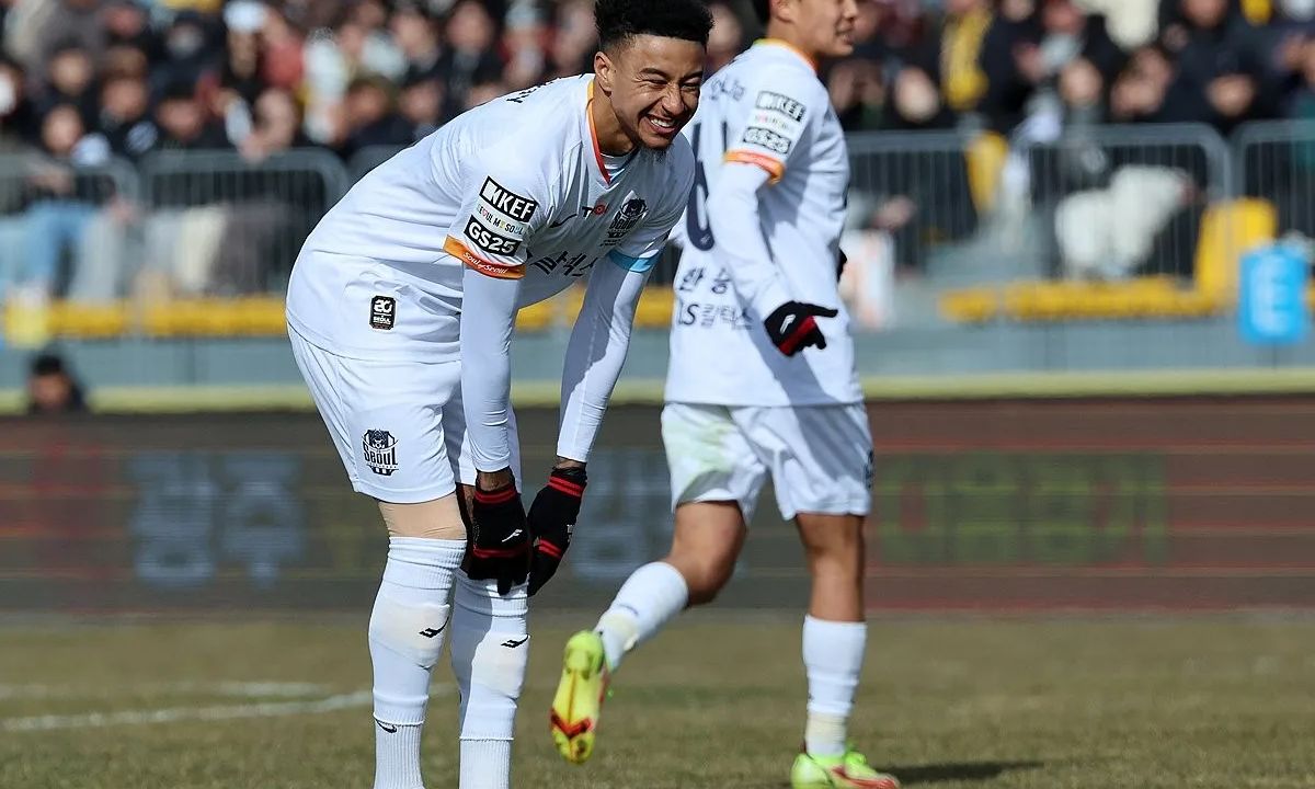 โอปป้าเจส! ลินการ์ด ทุบสถิติแข้งค่าจ้างแพงสุด เคลีก