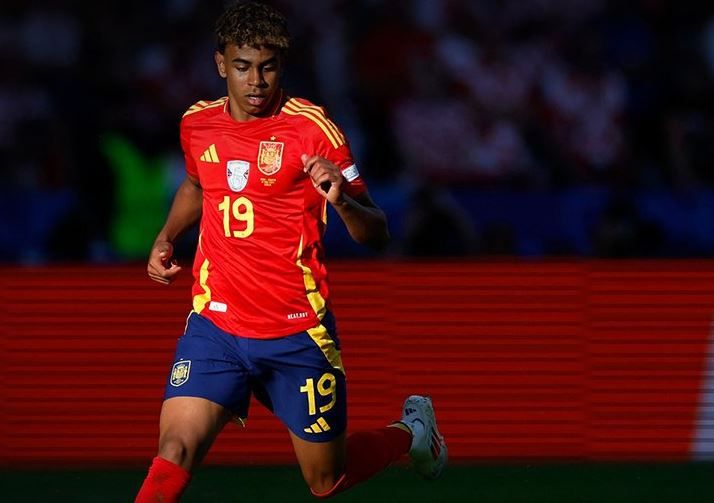 ทุบทุกสถิติ! ยามาล ขึ้นแท่นแข้งประวัติศาสตร์ยูโร