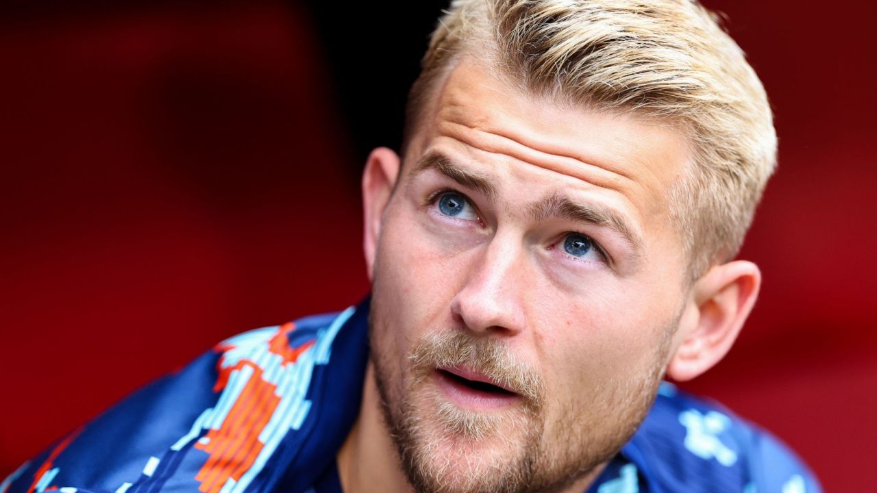 พี่เสือยังรอข้อเสนอผีปล่อย 'เดอ ลิกต์'