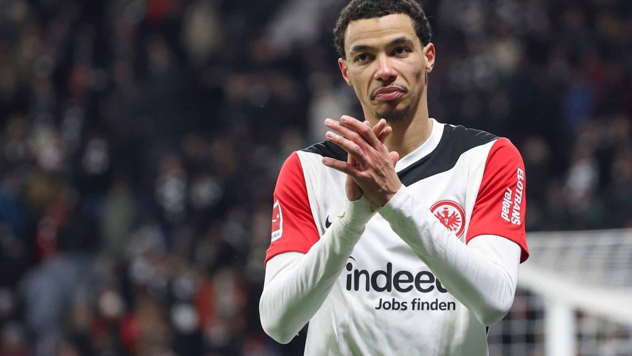 เชลซีเร่งเครื่อง! ! ล็อกเป้า 'เอกิติเก้' หวังปิดดีลก่อนใคร