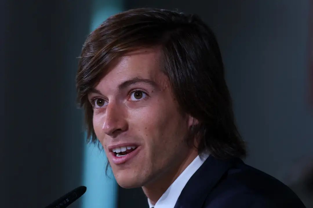 การ์เรราส เปิดตัวราชันสุดปลื้ม