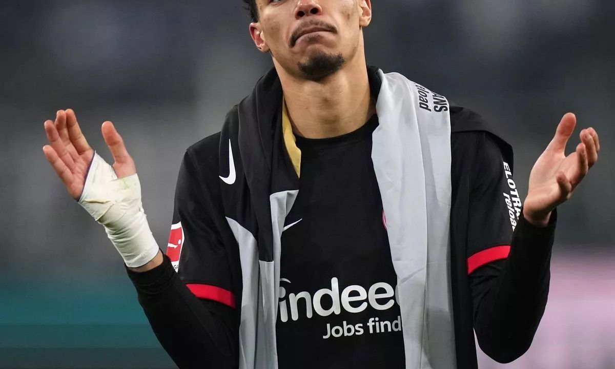 แมนยูช็อก! 'เอกิติเก้' เมิน 'ผีแดง' เลือกซบ 'หงส์'