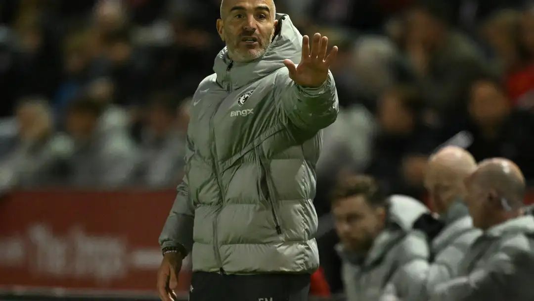 จวกแข้งสิงห์บลูส์เล่นเหยาะแหยะครึ่งแรก ก่อนแซงชนะ