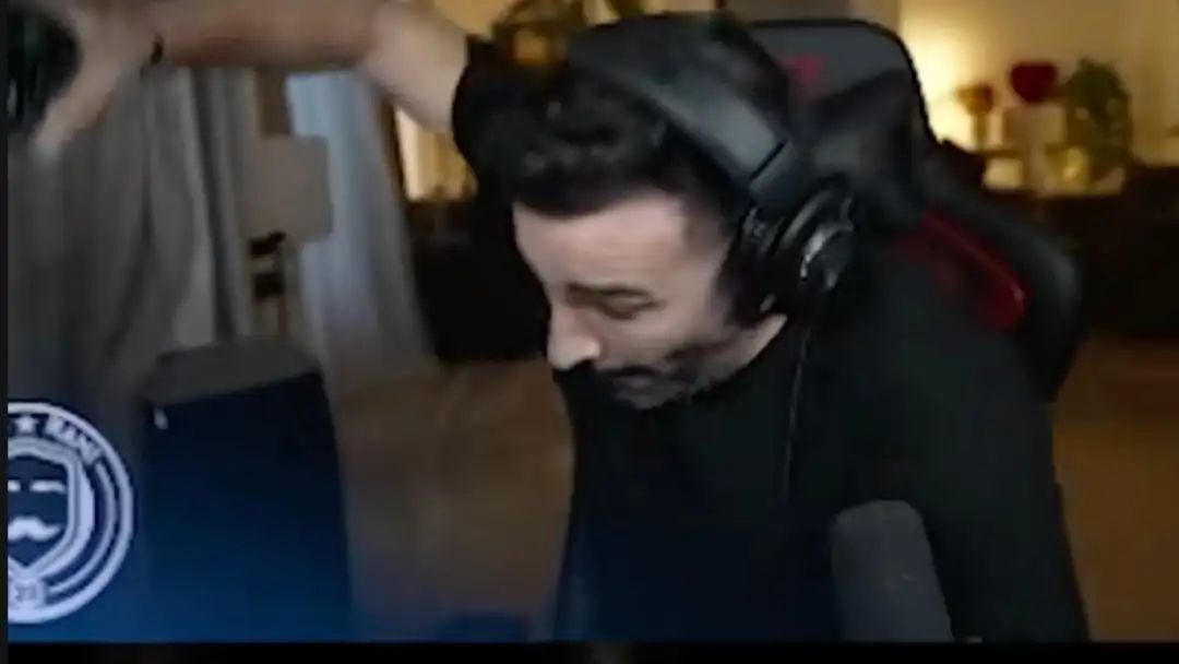 รามีหัวร้อน! ปาคอนโทรลเลอร์หลังโดนยิงเละใน FC 26