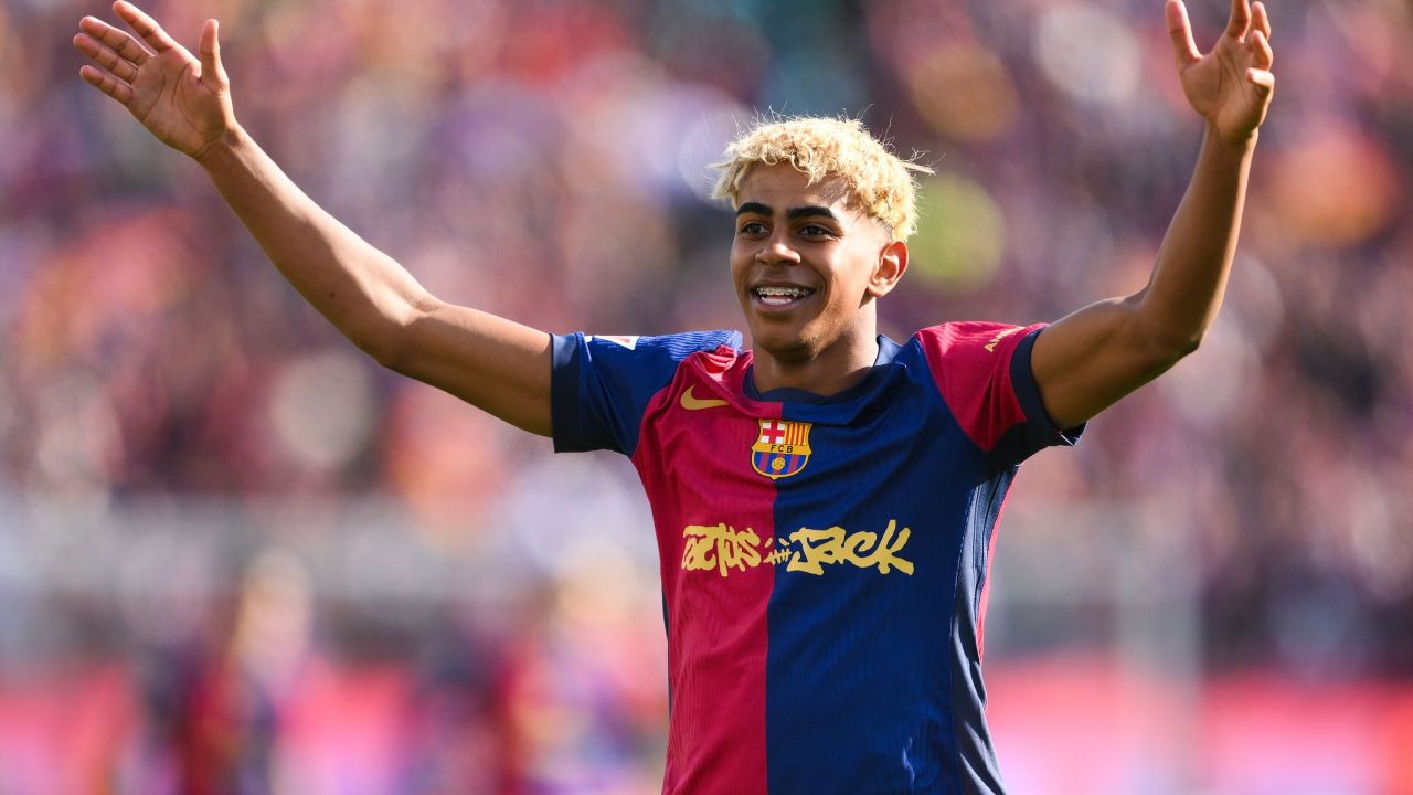 ถ่อมตัวบ้าง! แข้งเปแอสเช-สื่อสเปนรุม 'ติงยามาล'