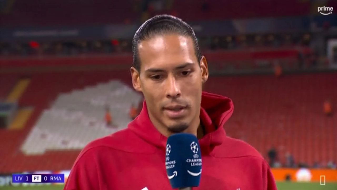 ปัดแบบไม่เหลือเยื่อใย! ฟาน ไดค์เมินตอบคำถามถึง ‘เทรนต์’