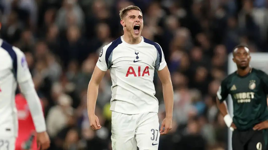 แฟรงค์ทึ่งลูกยิง “ฟาน เดอ เฟน” โซโล่เดี่ยวสุดเหลือเชื่อ