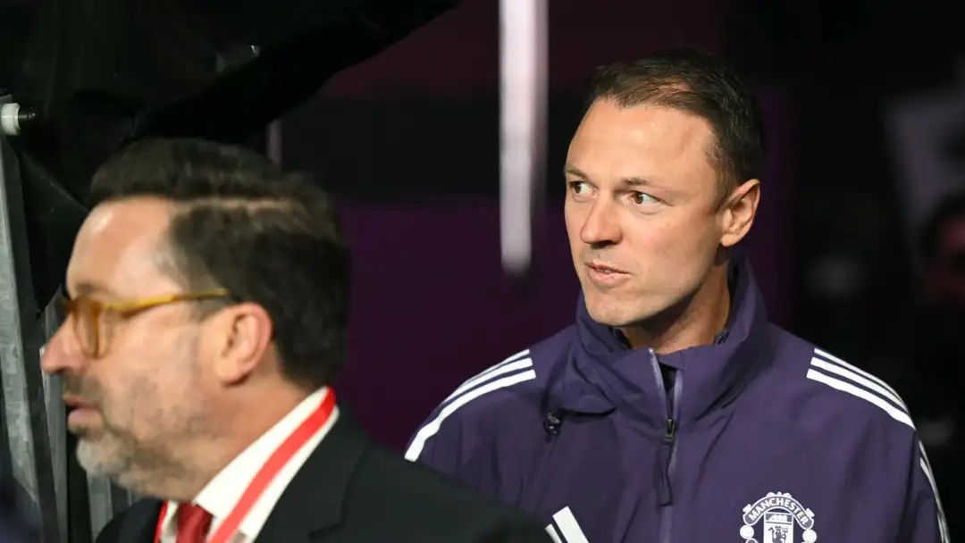 รอย คีน ตั้งคำถามอีแวนส์โผล่ร่วมทีมโค้ชปีศาจแดง