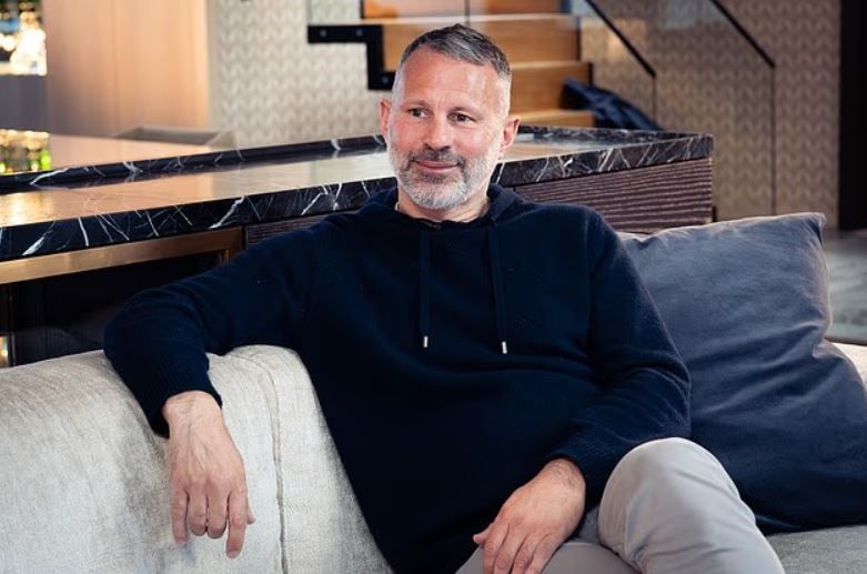 พรีเมียร์ลีกชะลอชื่อ “กิ๊กส์” เข้าหอเกียรติยศ