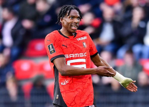 หงส์คว้ากองหลังดาวรุ่งร่วมทีม รอเปิดตัวช่วงกลางปี