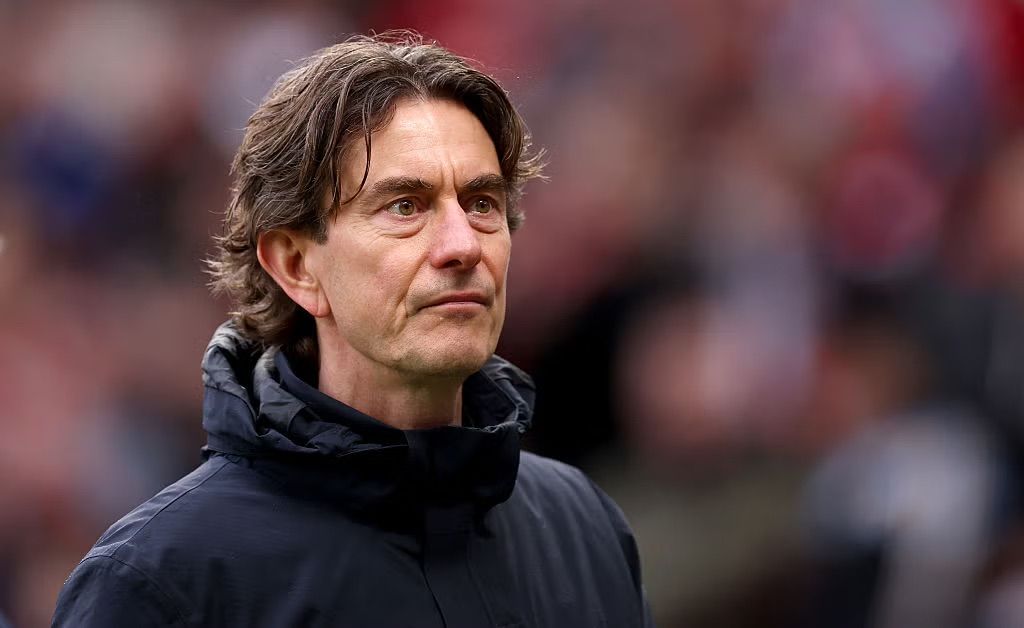 "ไม่ออก!" โธมัส แฟรงค์ มั่นใจบอร์ดไม่ปลด แม้โดนโห่ไล่คาบ้าน