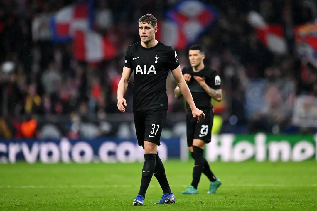 รูนีย์เชื่อสเปอร์สตกชั้น หลังผลงานย่ำแย่ต่อเนื่อง