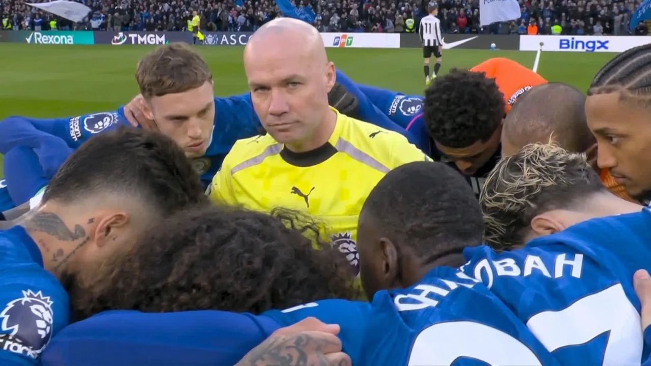 "เสียภาพลักษณ์!" เปามาร์ค สับ 'พอล เทียร์นีย์' ไม่เหมาะสมหลังยืนเนียนกลางวงล้อมแข้งเชลซี