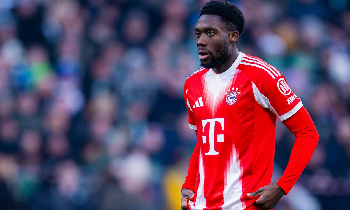 ของดีราคา(อาจจะ)ถูก? ผีแดงจ้องสอย 'อัลฟอนโซ เดวีส์' หลังพี่เสือเริ่มถอดใจกับอาการบาดเจ็บ