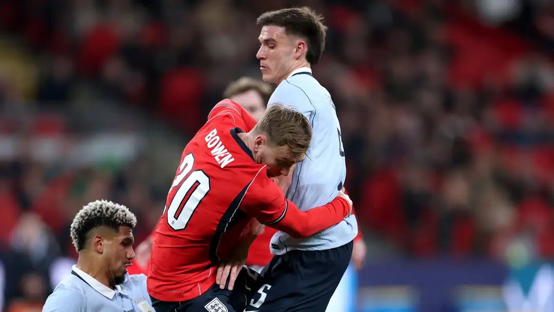 ผู้ตัดสินทำเกมปั่นป่วนกรณี อูการ์เต้ รอดใบแดง