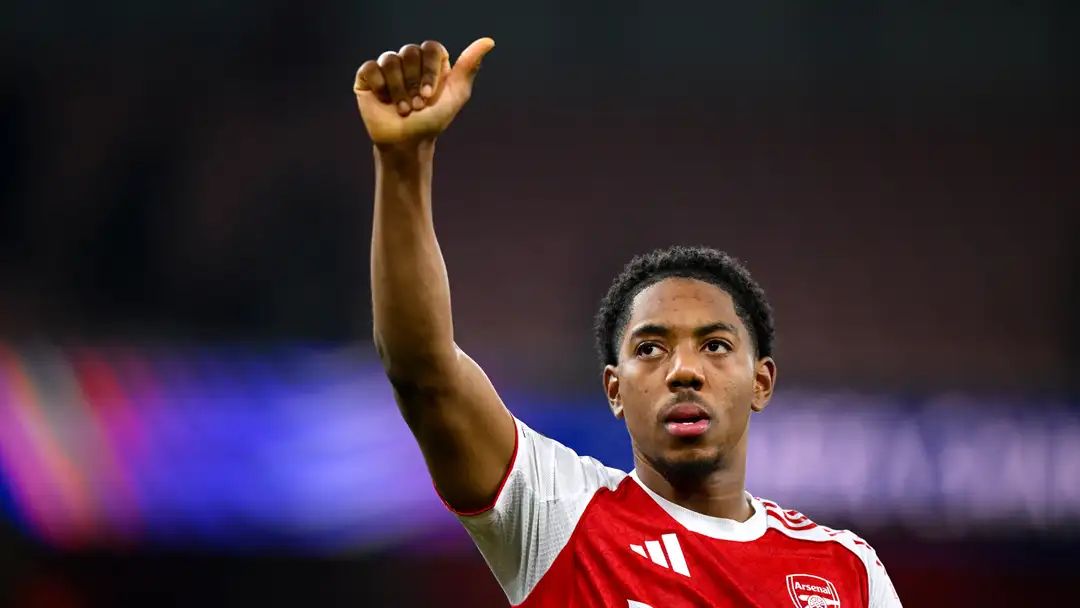 อดีตแข้งปืนเชียร์ ทีมปล่อยลูอิสซบผี