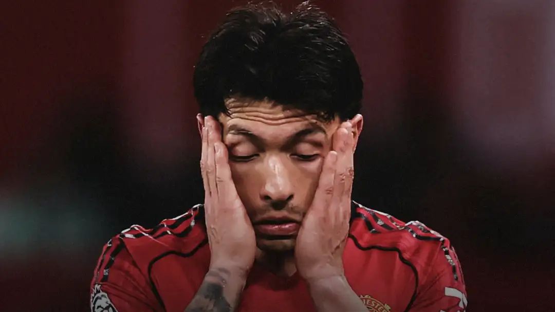 คาร์ริคจวกยับใบแดงมาร์ติเนซ เบาหวิว