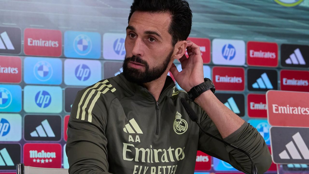 'อาร์เบลัว' เมิน 'เอ็มบัปเป้' กดไลค์เชียร์ 'มูรินโญ่' คัมแบ็กมาดริด!