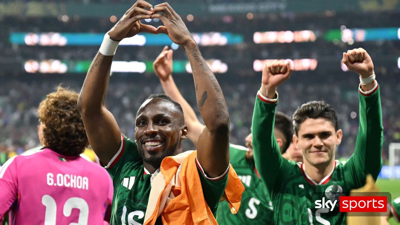 ฝนฟ้าคะนองไม่หยุด! เม็กซิโก ถล่ม เอกวาดอร์ 2-0 รอดวล อังกฤษ ที่อัซเตก้า
