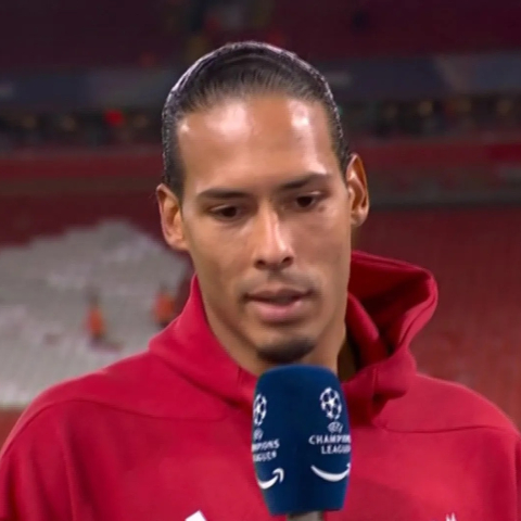 ดูวิเคราะห์ ปัดแบบไม่เหลือเยื่อใย! ฟาน ไดค์เมินตอบคำถามถึง ‘เทรนต์’