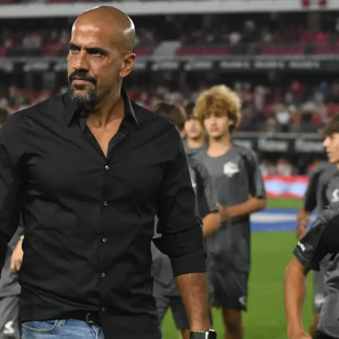 ดูวิเคราะห์ เวรอนถูกลงโทษแบน 6 เดือน เหตุประท้วง