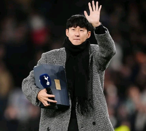 ดูวิเคราะห์ ‘ซน’ กล่าวอำลาแฟนไก่สสุดซาบซึ้ง