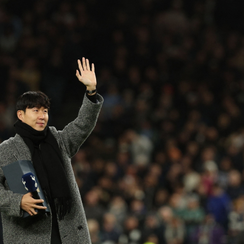 ตลอดไป! ซน ฮึง-มิน หวนคืนเล้าไก่ กล่าวอำลาแฟนสเปอร์สสุดประทับใจ