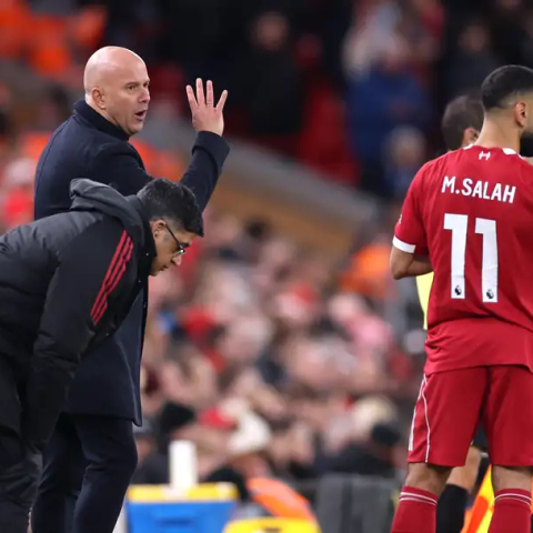 ดูวิเคราะห์ ชล็อตย้ำตัดสินใจไม่ยาก เรียกซาลาห์คืนทีม