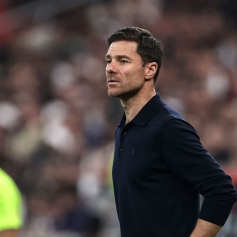 ดูวิเคราะห์ ไม่ใช่ทางเลือก! เผย 'คุณชาย' เตรียมปัดข้อเสนอไก่ หากสั่งปลด 'แฟร้งค์' เชื่อมองหาตัวเลือกที่ดีกว่าในซัมเมอร์!