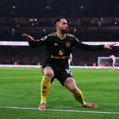 ดูวิเคราะห์ "นี่คือทีมเก่งที่สุดในโลก!" คุนญ่า ยอมรับปืนแกร่งจริง แต่ 'คาร์ริค' ปลุกใจจนผีรวมพลังบุกดับซ่าคาบ้าน