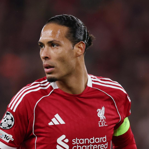 ดูวิเคราะห์ สัญญาณอันตราย! กุลลิท จัดหนัก ฟาน ไดค์ สับแหลกพลาดแบบงงๆ ทำหงส์ระส่ำ