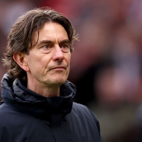 ดูวิเคราะห์ "ไม่ออก!" โธมัส แฟรงค์ มั่นใจบอร์ดไม่ปลด แม้โดนโห่ไล่คาบ้าน