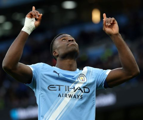 ดูวิเคราะห์ เรือใบแซวผี หลังลงสนามมากกว่าในฤดูกาลเดียวกัน