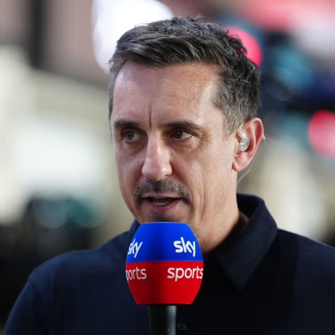 "อย่าเพิ่งรีบ!" เนวิลล์ เบรกกระแสตั้ง 'คาร์ริค' คุมถาวร เตือนสติแมนยูอย่าซ้ำรอย 'โซลชา'