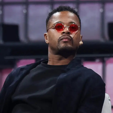 ดูวิเคราะห์ เอฟราวิพากษ์อดีตเพื่อนร่วมทีม หลังโจมตีคาร์ริค