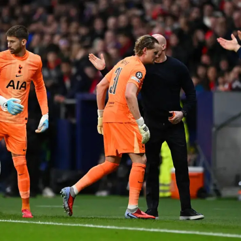 ดูวิเคราะห์ กุนซือไก่แจงเหตุ เปลี่ยนนายทวารในนาทีที่ 17