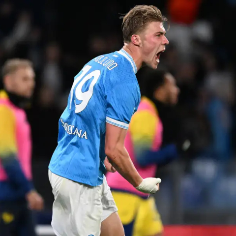 ดูวิเคราะห์ นาโปลียืนยันเตรียมซื้อขาดฮอยลุนด์