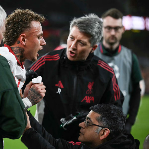 ดูวิเคราะห์ กาลาฯ เอาจริง! ยื่นฟ้องยูฟ่าจี้เรียกค่าชดเชย 'ป้ายแอนฟิลด์' ทำ 'โนอา ลัง' นิ้วเหวอะจนต้องผ่าตัด