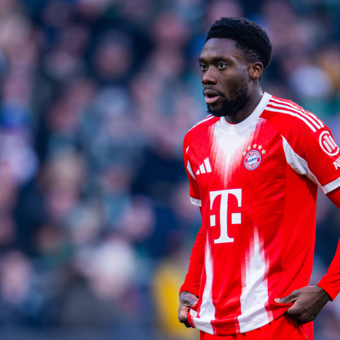 ดูวิเคราะห์ ของดีราคา(อาจจะ)ถูก? ผีแดงจ้องสอย 'อัลฟอนโซ เดวีส์' หลังพี่เสือเริ่มถอดใจกับอาการบาดเจ็บ