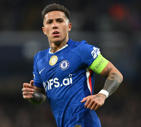 ดูวิเคราะห์ สิงห์ร้อน! แข้งบางส่วนไม่พอใจ เอ็นโซ่