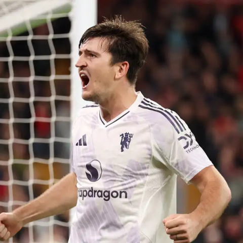 แม็คไกวร์ต่อสัญญาผียาว ถึงปี 2027